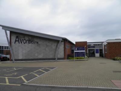 Avonbourne College